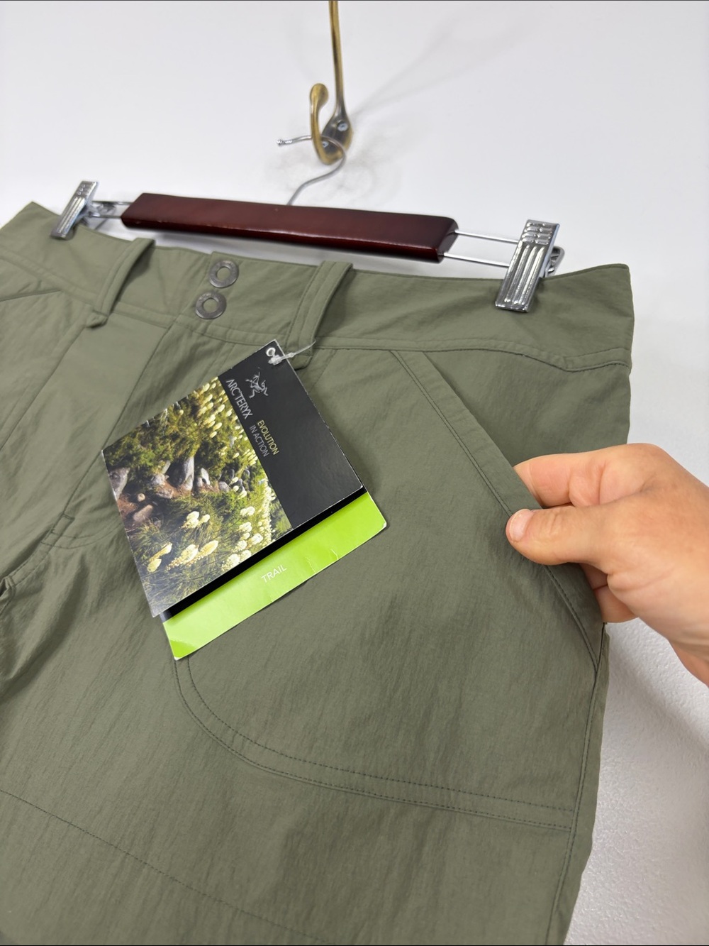 New Arcteryx Parapet Shorts Womens 10 Cargo Green Hiking Outdoors Camping - Picture 5 of 16